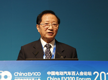陳清泰：新能源汽車成長期應掌握核心技術、打造自主品牌