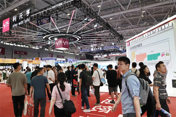 智驅未來 賦能全球丨利元亨閃耀深圳CIBF2025！
